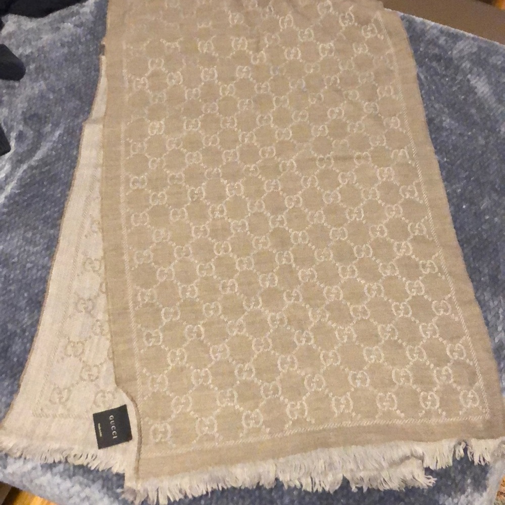 Gucci cashmere scarf